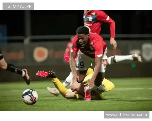 欧塞尔0-1不敌巴黎，主场球迷掌声鼓励主队